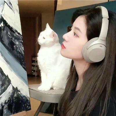 皮裘大衣女人